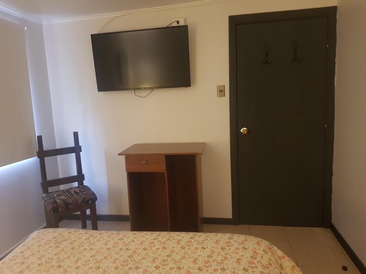 Hostal Centro Montt Τεμούκο Εξωτερικό φωτογραφία
